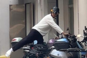 广东男篮队员标配！崔永熙小电驴已经骑上了