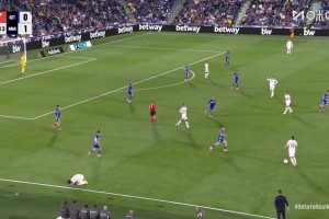 【集锦】西甲-姆巴佩制胜维尼修斯替补造两红 皇马1-0九人赫塔费