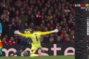 你还记得这是哪一年吗？国家德比经典画面：小罗vs皇马最贵人墙！