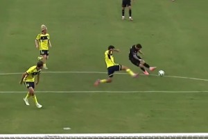 重演巅峰之作！梅西挑球过人➕一条龙➕世界波破门，真的太秀了！