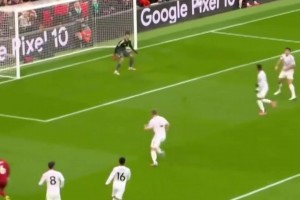 两次首发两场胜利！舒梅切尔看了都想点个赞👍️