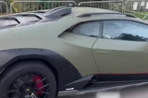 大号玩具罢了😅！太阳报：哈兰德购买25万镑兰博基尼