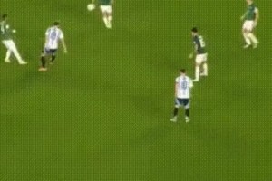 梅西：那些批评我散步的黑子们看看👀