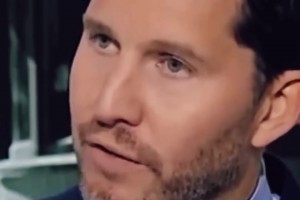 有理有据爆杀全场！主持人解释为什么女足比男足工资低合情合理！