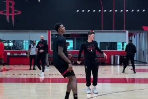 能否终结连败？火箭队内训练，杜兰特投篮如喝水